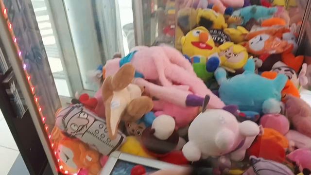Играю в аппарат Хватайка смотреть онлайн