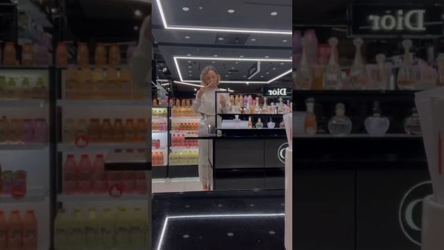 Ароматы для путешествий Miss Dior смотреть онлайн