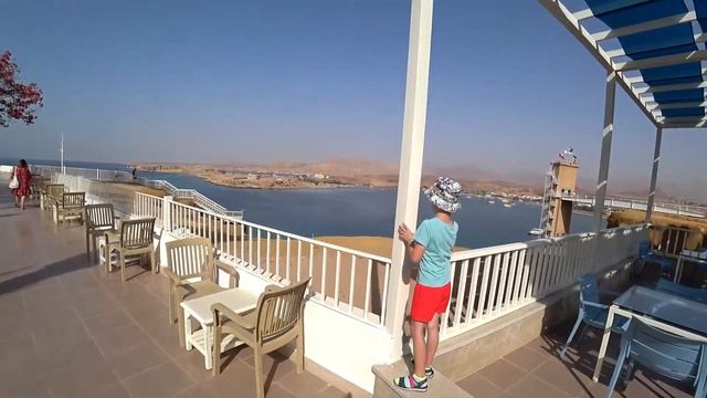 Albatros Aqua Blu Sharm El Sheikh 4 серия. ПЛЯЖ С ЛИФТОМ И ОБРЫВОМ. Завтрак. смотреть онлайн