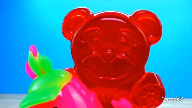 ЖЕЛЕЙНЫЙ МЕДВЕДЬ ВАЛЕРА ПРОДАЁТ КУКУРУЗУ смотреть онлайн