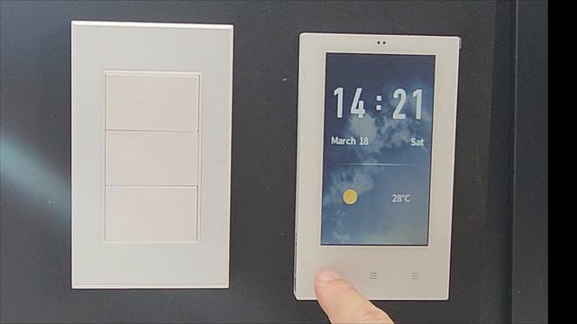 INTERRUPTOR COM TELA LCD DE 3 CANAIS E HUB ZIGBEE INTREGADO - TUYA . смотреть онлайн