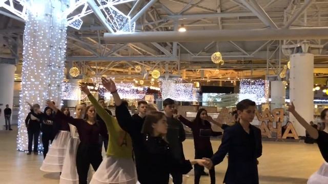 Репетиция новогоднего бала в МЕГА Белая Дача смотреть онлайн