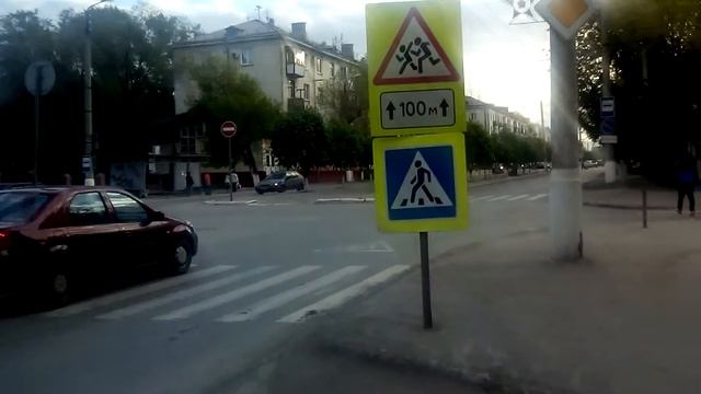 Новокуйбышевск. Дом пионеров и торговый центр 