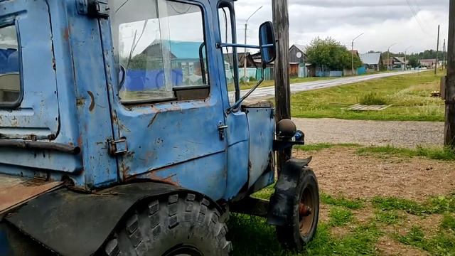 Мой самодельный трактор.Из списанных запчастей,металлолома,но продолжает работать до сих пор!!! смотреть онлайн