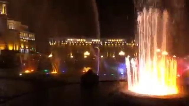 Поющие фонтаны в Ереване смотреть онлайн