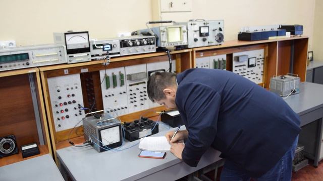 ОМЕВ Лабораторна робота 3 / Розширення меж вимірювань електромеханічних приладів смотреть онлайн