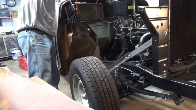 1949 Studebaker 2R5 Truck Front Fender Install смотреть онлайн