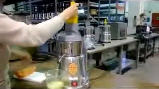 VEMA - Centrifuga 2047, odstredivý odšťavovač смотреть онлайн