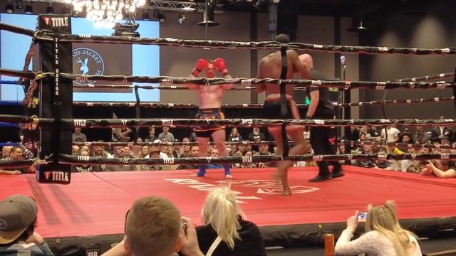 Икбол Фазильчанов ДЕБЮТИРВАЛ в США, БОЙ