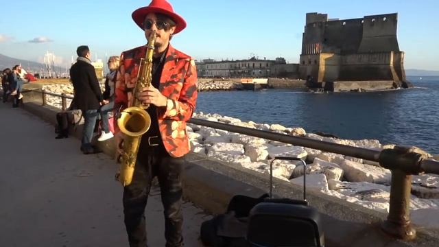Play GIORNO'S THEME on SAX in public a NAPLES смотреть онлайн