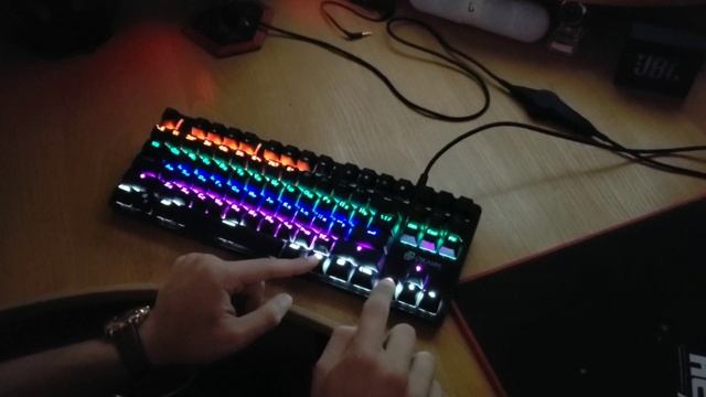 ОБЗОР НА ЛУЧШУЮ БЮДЖЕТНУЮ КЛАВУ OKLICK 960G смотреть онлайн