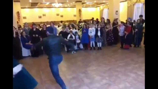 Чеченец жутко флексит смотреть онлайн