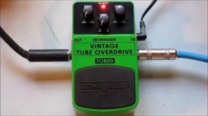 Behringer TO800 Vintage Tube Overdrive Demo