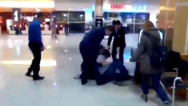 Мужик первый раз в 3D. Это жесть смотреть онлайн