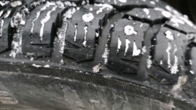 Nokian Hakkapeliitta 9, 1 год спустя. 25000км пробега.