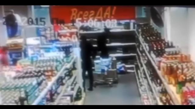 Пятёрочка избиение покупателя охраной видео камеры наблюдения смотреть онлайн