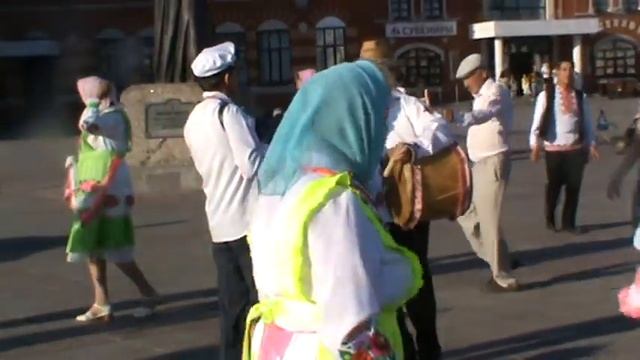 ЙОШКАР-ОЛА.АНСАМБЛЬ "МАРИЙ МЛАНДЕ", ДК СОВЕТСКОЙ АРМИИ.Ф.В.ГИНЗБУРГ, ВИРТУАЛЬНЫЙ МУЗЕЙ КУЛЬТУРЫ РМЭ смотреть онлайн