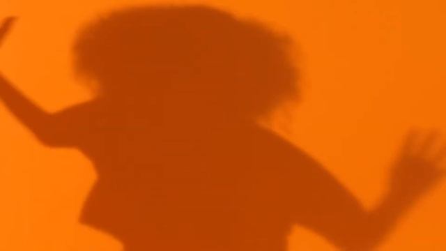 Karşınızda Philips BASS+ Kulaklıklar. Müziği Hissedin. смотреть онлайн