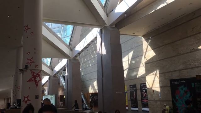 ? Esplanade - Theatres on the Bay | Performing Arts Centre | Singapore смотреть онлайн