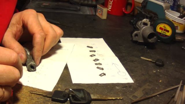 Урок 106. Ремонт замка зажигания мотоцикла. смотреть онлайн