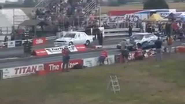 Hannes Minnaar vs Nico van Rensburg - Tarlton - 21 March 2013.mpg. смотреть онлайн