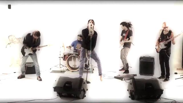 La Cometa High Vibration смотреть онлайн