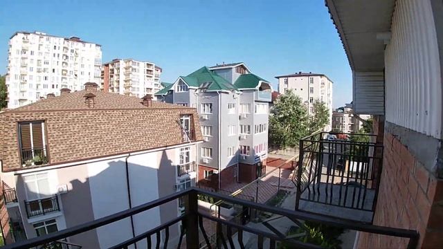 БЮДЖЕТНЫЕ квартиры в Адлере в СДАННОМ ДОМЕ- незачем переплачивать за КОТЛОВАНЫ! смотреть онлайн