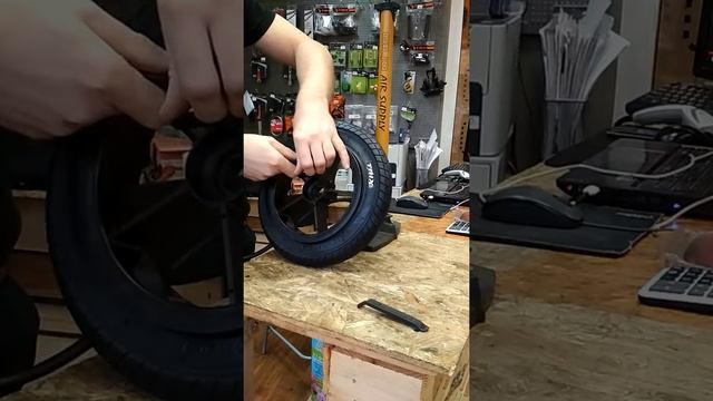 ЗАМЕНА ПОКРЫШКИ НА КОЛЕСЕ ОТ КОЛЯСКИ 12 ДЮЙМОВ смотреть онлайн