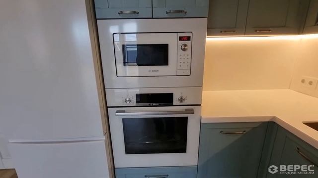 Угловая кухня на заказ со столешницей из камня за 564 000 рублей! смотреть онлайн