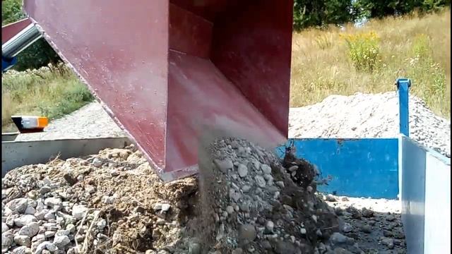 Для него всегда есть работа! Самодельный прицеп-самосвал к Минитракторам! смотреть онлайн