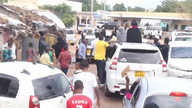 HON FARHIYA MUSE OO BAAQ UDIRTAY BULSHADA REER GARISSA DAWASHO WACAN смотреть онлайн