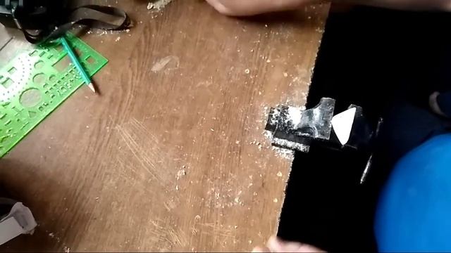 Как сделать брелок из дерева !? смотреть онлайн