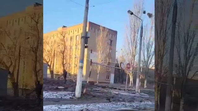Первые кадры последствий ракетного удара по месту дислокации подразделений ВСУ в Краматорске смотреть онлайн