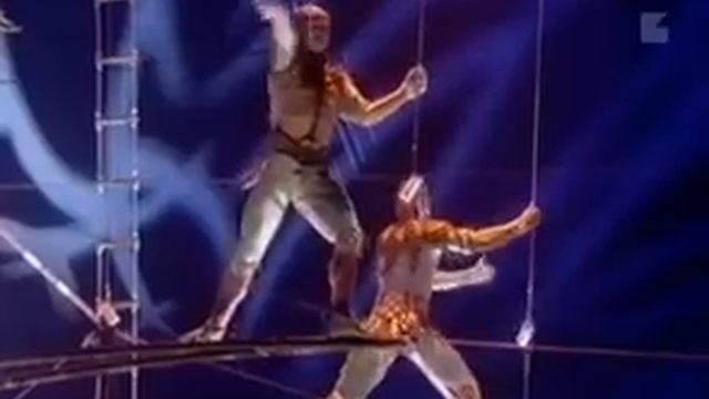 Aerial High Bar Act - ALEGRIA (Cirque du Soleil) смотреть онлайн