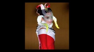 Почему 55-летняя инопланетная певица Бьорк является гордостью Исландии