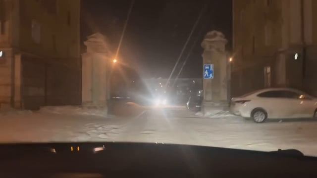 «Улей» поехали в кальянную смотреть онлайн
