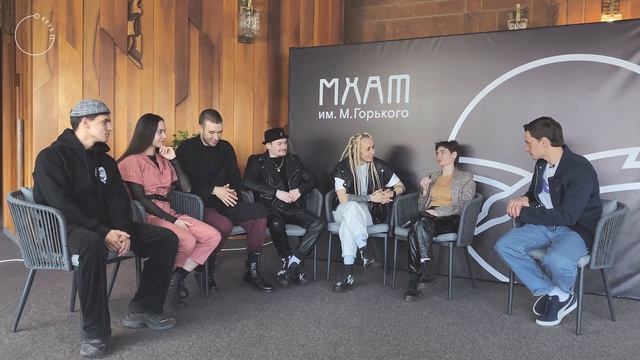 Ключевой разговор / WHIPHEADZ смотреть онлайн