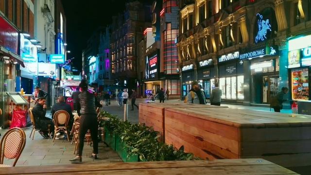 "Он поможет нам зачать. Раздевайся!" Сказал жене надзиратель притащив домой зека смотреть онлайн