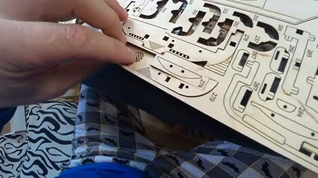 СБОРКА ДЕРЕВЯННОГО КОНСТРУКТОРА ОТ UGEARS | ASSEMBLING A WOODEN CONSTRUCTION KIT FROM UGEARS #ugear