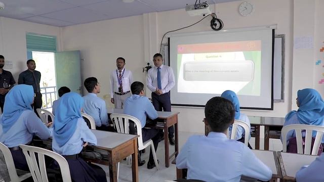The Vice President visits Noonu Atoll Education Centre and healthcare centre on N.Velidhoo Island смотреть онлайн