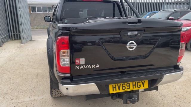 Nissan Navara 2.3 dCi Tekna ( HV69 HGY ) смотреть онлайн