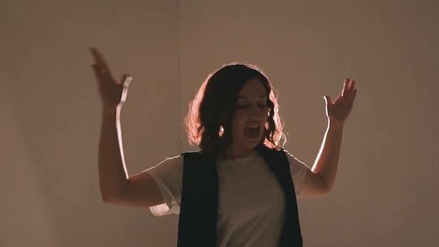 Катя Счастливая - Танцы на стеклах (кавер на М.А. Фадеева, клип, производство Яков и Мария Мязины)