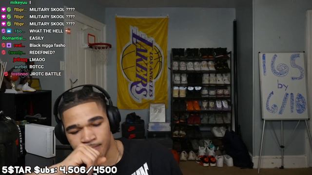 Max Tells Us To Watch Spongebob: Into The Spider Verse After A Hit смотреть онлайн