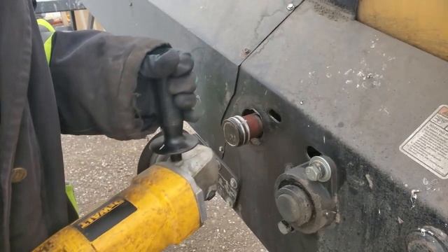 Conveyor Roller Bearing Replace смотреть онлайн