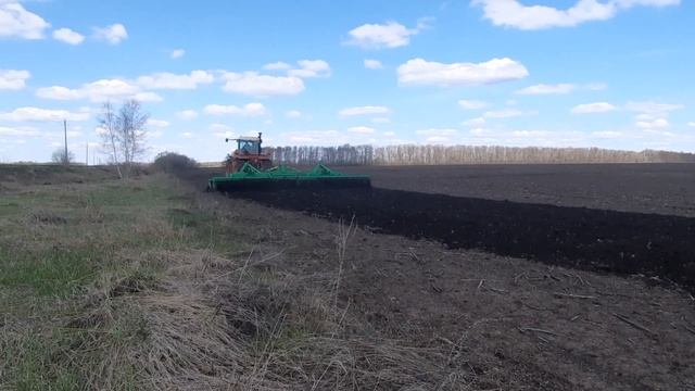 Сеем распределителем удобрений смотреть онлайн