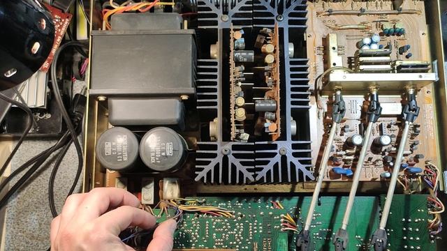 Усилитель Amplifier Yamaha natural sound CA -1000 III 40 лет спустя, хорошо ли все с ним ? смотреть онлайн