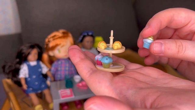 Maison Battat inc. - LORI - мебель, еда и куколки смотреть онлайн