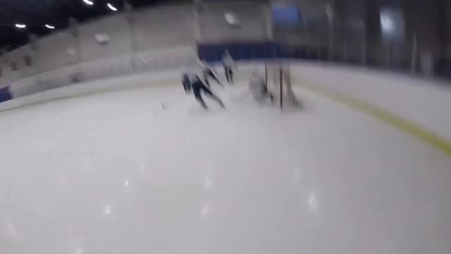 GoPro.Малкин играет в хоккей с молодежью. смотреть онлайн