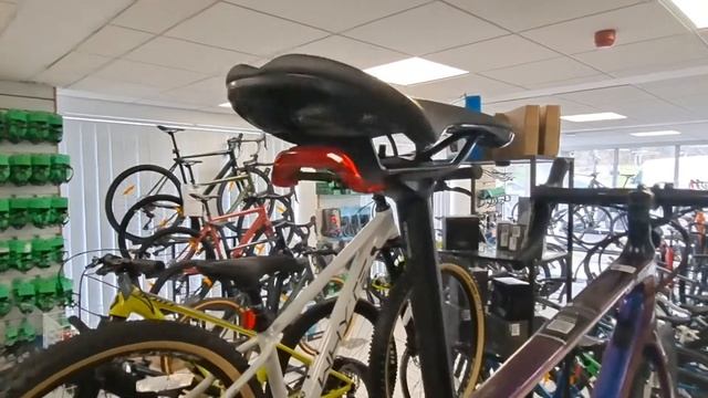Bike Preview: 2022 Cannondale Synapse Carbon 3 L Road Bike - Purple Haze | Run and Ride смотреть онлайн