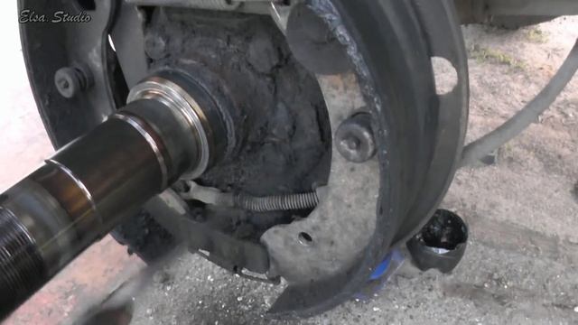 Замена сальника задней ступицы ГАЗ ГАЗель смотреть онлайн